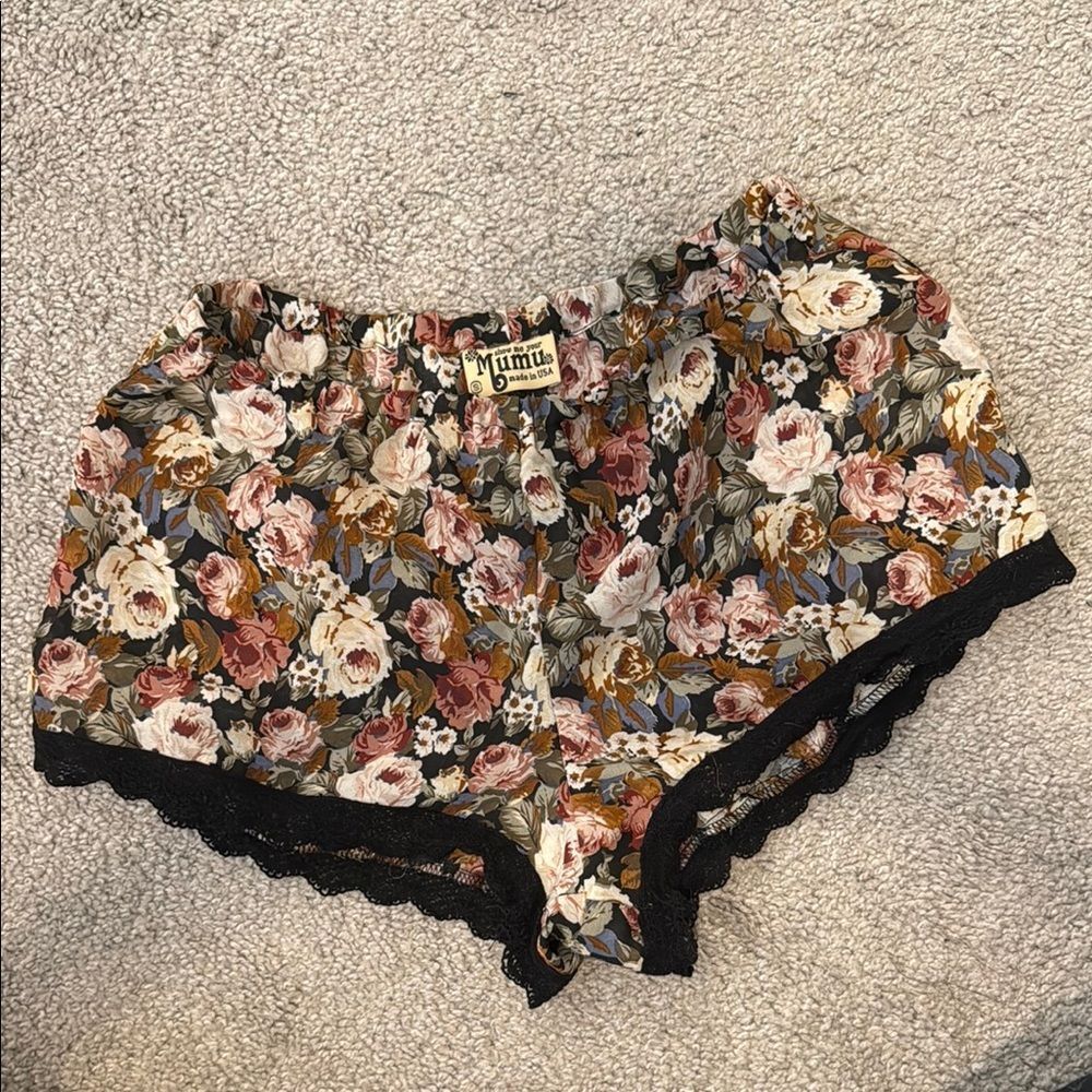 Show Me Your Mumu Floral Lace Trim Shorts - Small